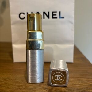 Vintage 1980’s Discontinued Chanel No. 19 Spray Perfume 6ML 1/5 Fl oz